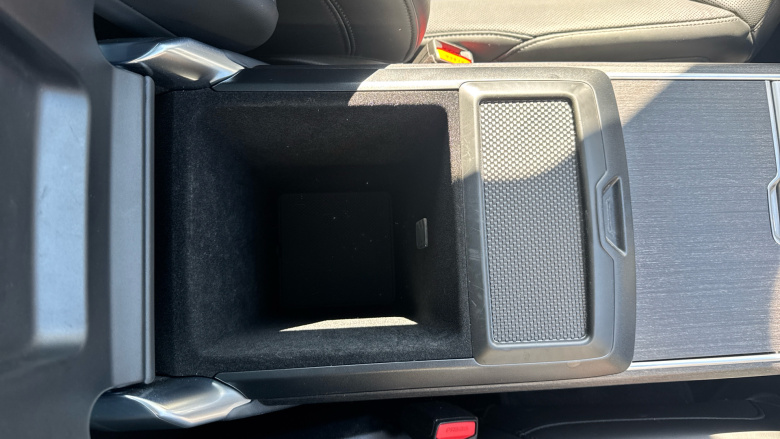 Land Rover Range Rover 3.0 D300 SE 4dr Auto Diesel Estate